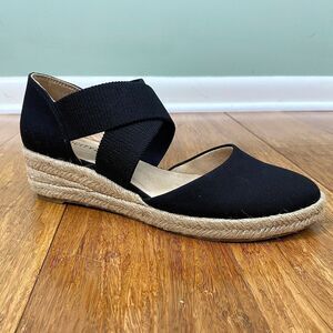 Life Stride Espadrille Sandals Closed Toe Womens 8M Black Comfort Resort